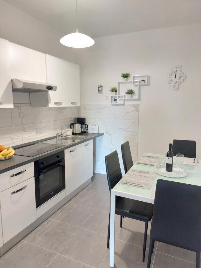Apartments Marija Anchor Задар Экстерьер фото